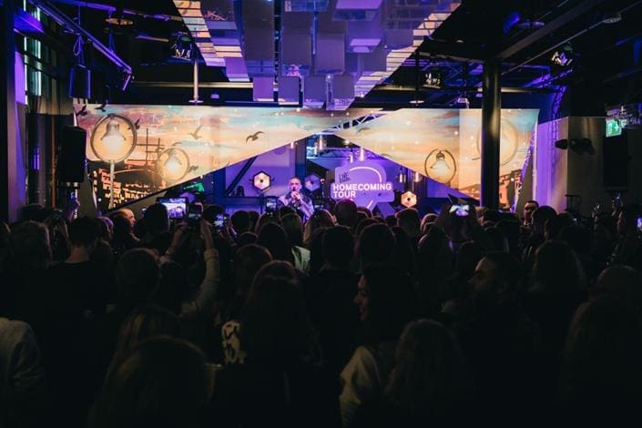 Virtual Animation Stage – Live at Aloft with Dermot Kennedy.